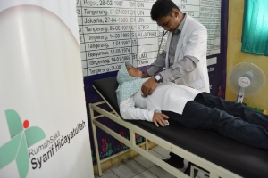 Pemeriksaan dan Pengobatan Gratis MTS Al Kautsar_4