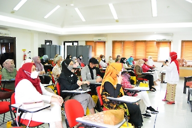 SEMINAR LAKTASI 